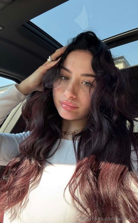 Julia Pic star erotic picture