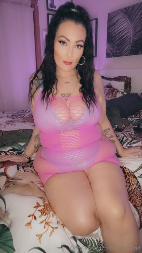 Itsme Valirie perfect model picture