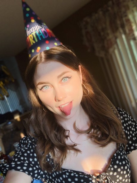 Mareesly adult actress photo