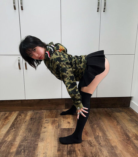 Bapebaee perfect pornstar galleries