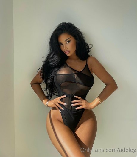 Adele grisoni model top image