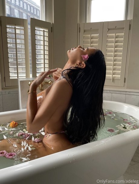 Adele grisoni art model photo