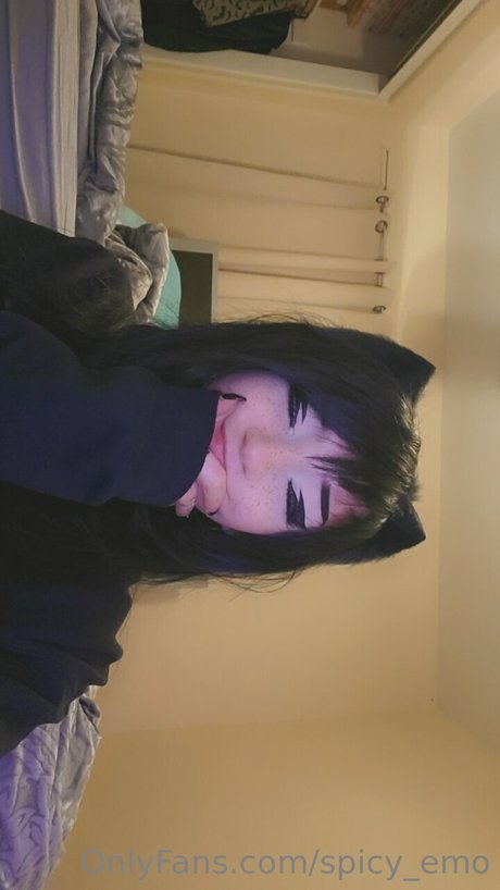 Spicyemo adult model pictures