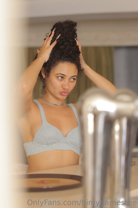 Himynamestee high quality model image