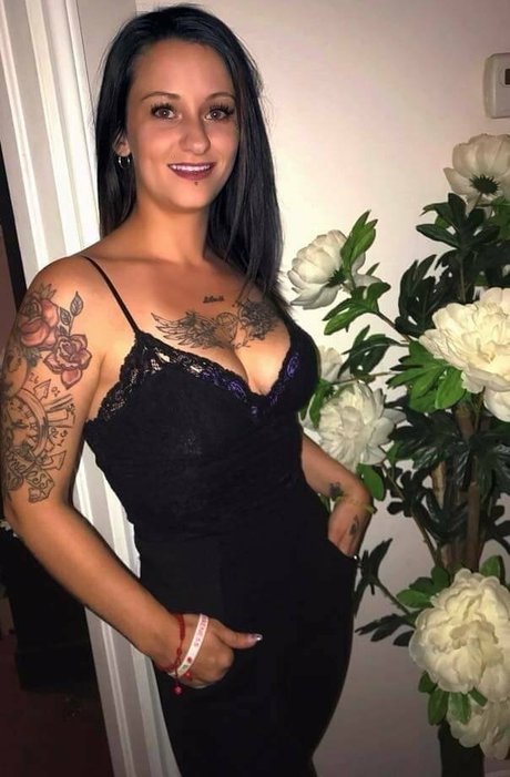 xomaryyeox naked pornstar picture