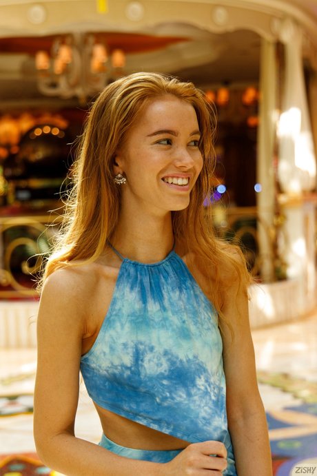 Zoey Luna beautiful model photos