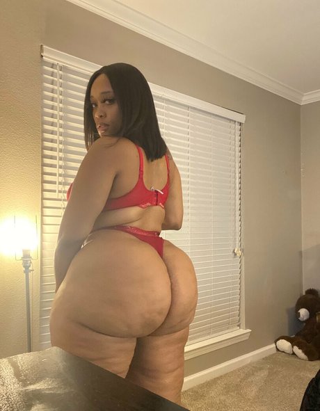 Synsationn model erotic photos