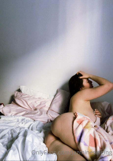 Jazmine_ model adult archive