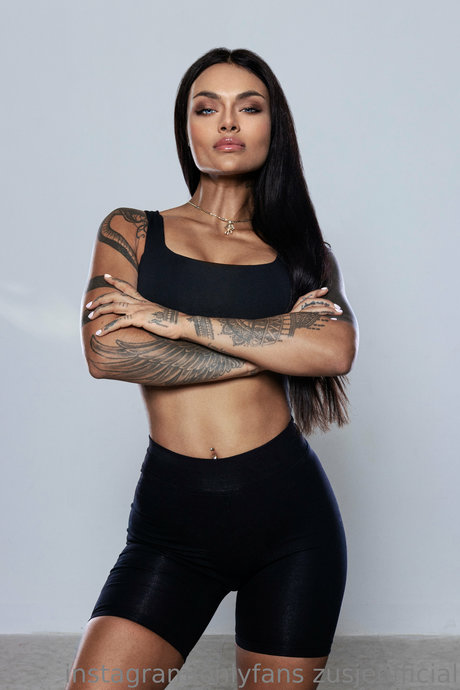 Zusje model pretty gallery