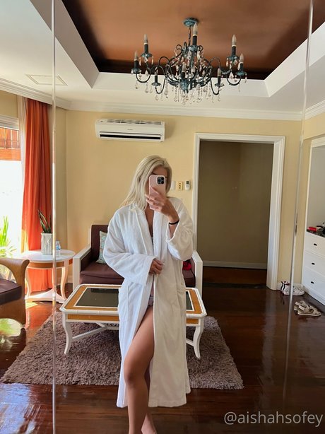 Aishah Sofey pretty star pictures