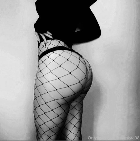 malinkaa98 naked pornstar picture