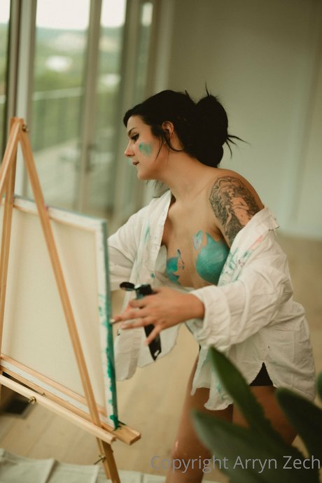 Arryn Zech model nice images