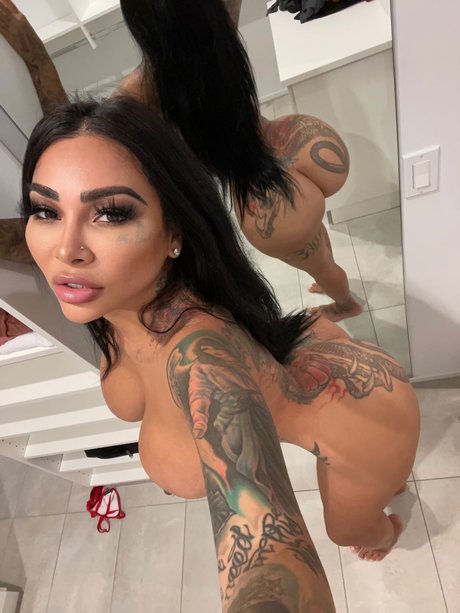 Brittanya Razavi star sex pictures
