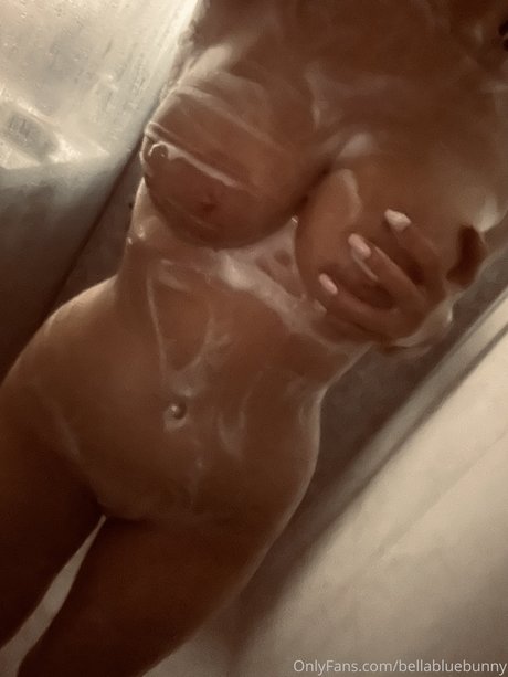 The belle bunny erotic model pic