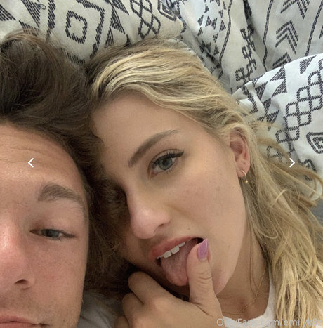 Emilyk8z best model pics