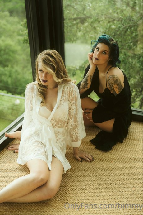 Barbara Dunkelman free model img