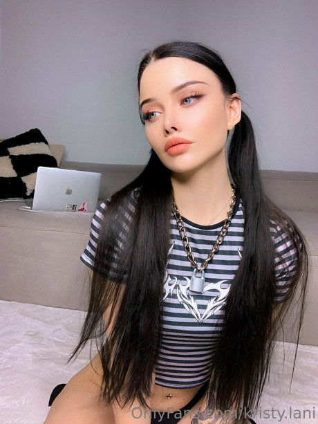 teen handjob onlyfans nude photos