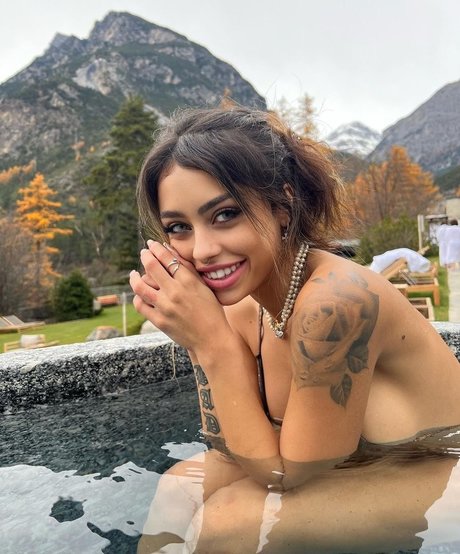 Christina Bertevello model hd picture