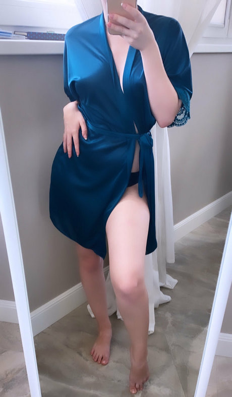 gay kissing onlyfans beautiful img