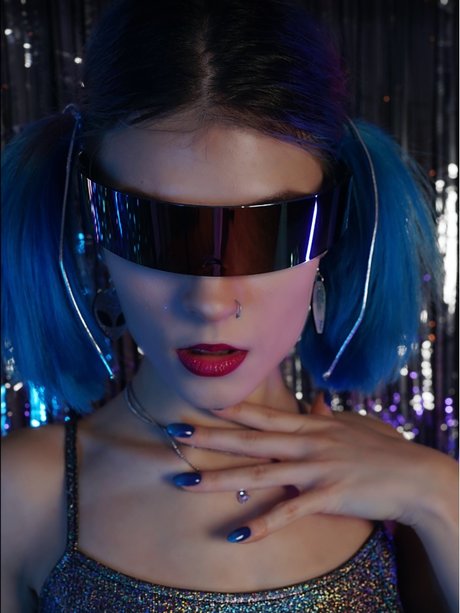 Trixy Blue model beautiful pictures