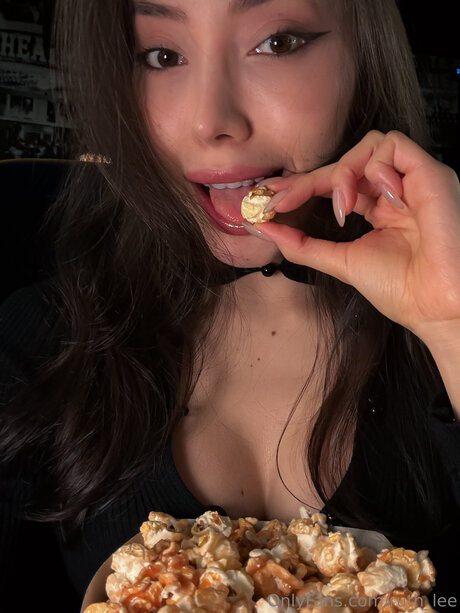 Ruth Lee star beautiful pic