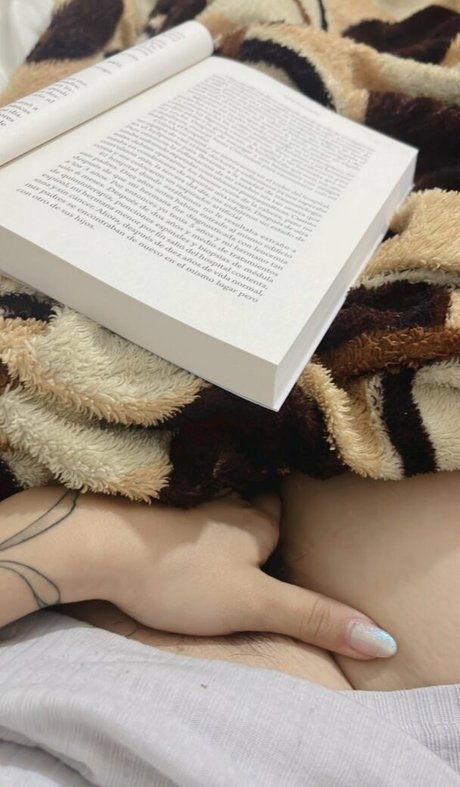 lamoreniitacb hot actress picture