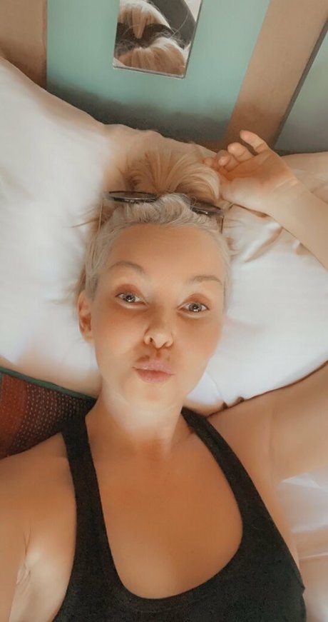 aaliyahlove nice actress pics