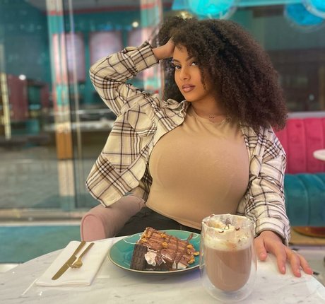 Ines Curly sex star pictures