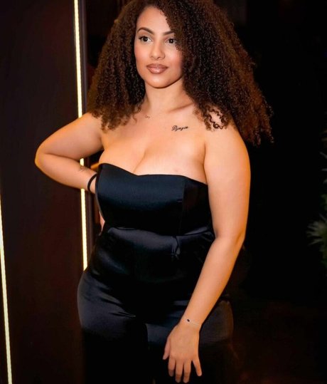 Ines Curly sex actress gallery