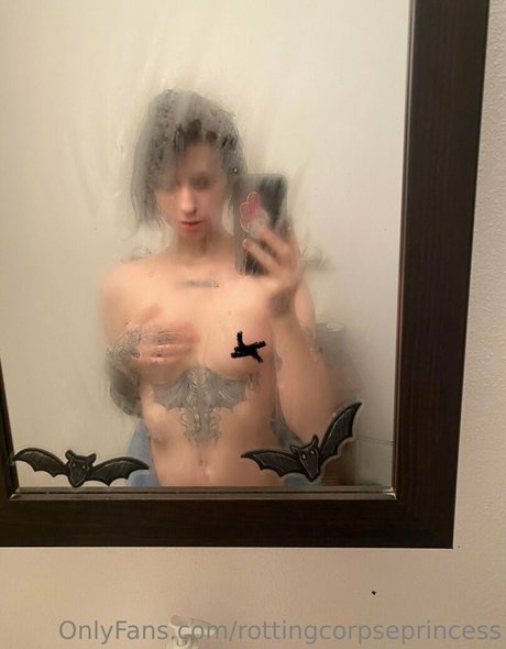 rottingcorpseprincess erotic pornstar photo