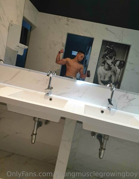 youngmusclegrowingboy model sex gallery