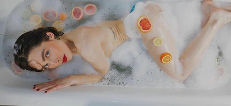 Emma Victoria Louise model naked galleries