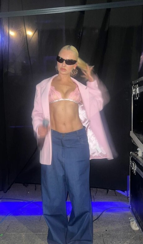 Alexandra Stan exclusive star images