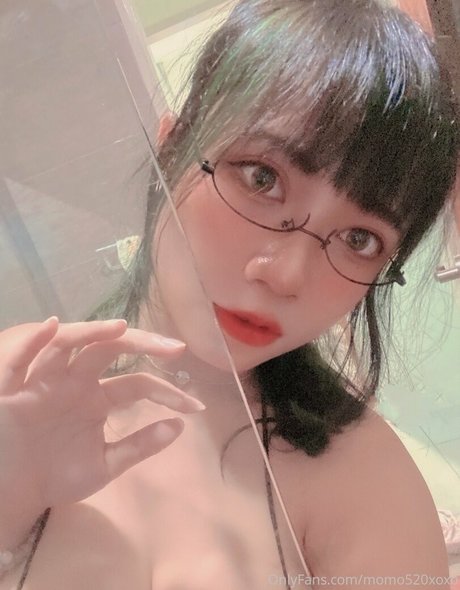 momo520xoxo model art pic