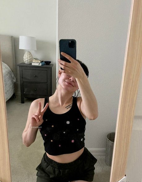 yummyaria top pornstar photos