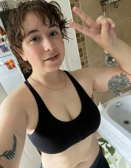 grrraves porn model pictures