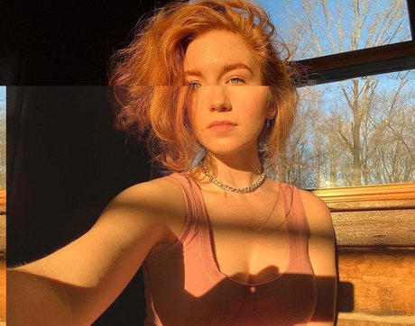 Annalise Basso free star pics