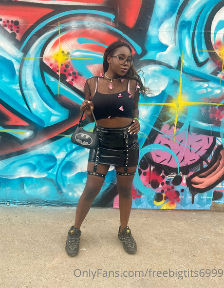 freebigtits6999 best star pic