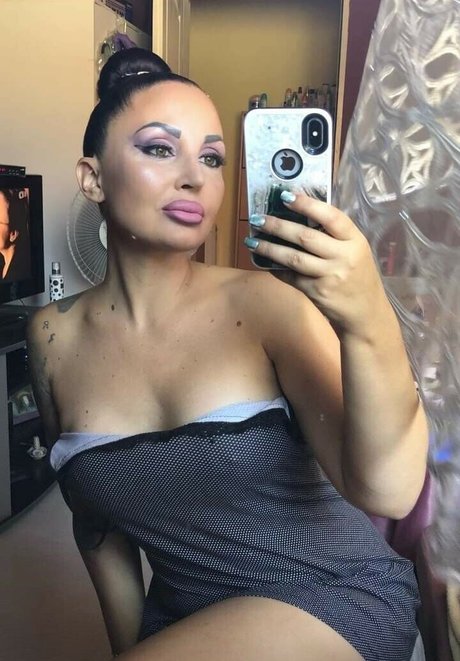 Leskovac model porn photos