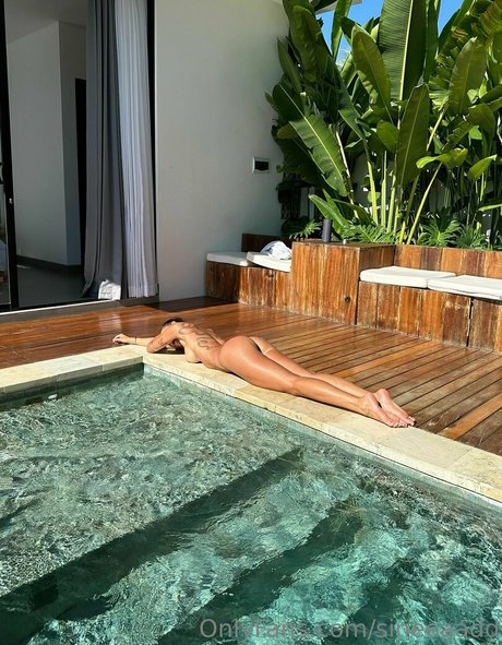 Sineeaadd porn model pics