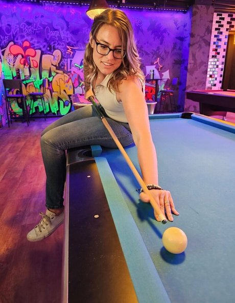 Innocenthotwifexxx pornstar nudes photos