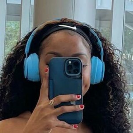 geegee flawless beautiful model pictures