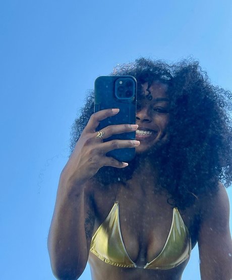 geegee flawless naked star gallery