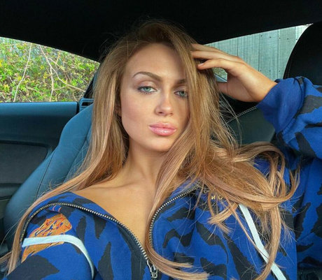 Maisie Smith best star pictures