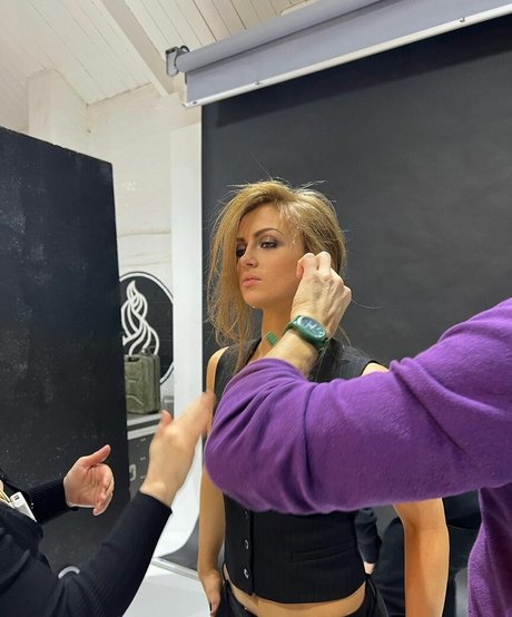 lesbian orgy onlyfans nude picture