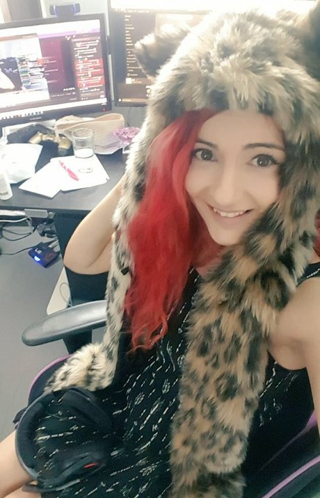 gloves onlyfans naked images