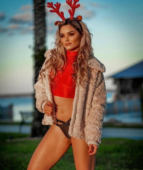 Tay Conti Profile pic