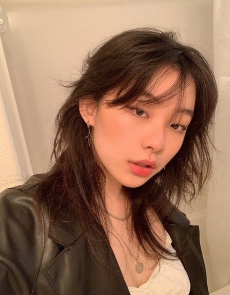 pipluptiny model free image