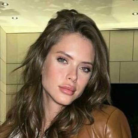 polinapearl top model pic