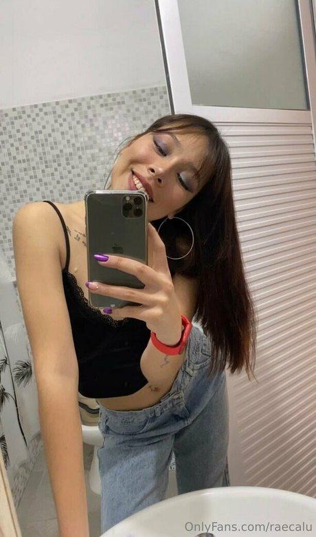 raecalu model pornographic pictures